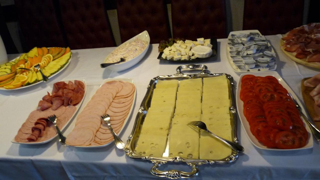 Hotel Rodizio Ug ウォルフスブルク エクステリア 写真