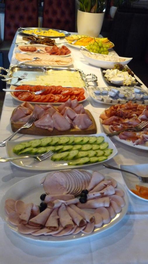 Hotel Rodizio Ug ウォルフスブルク エクステリア 写真