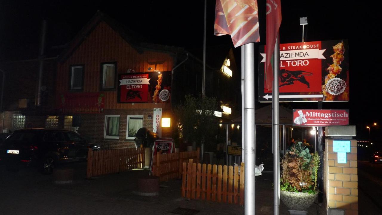 Hotel Rodizio Ug ウォルフスブルク エクステリア 写真